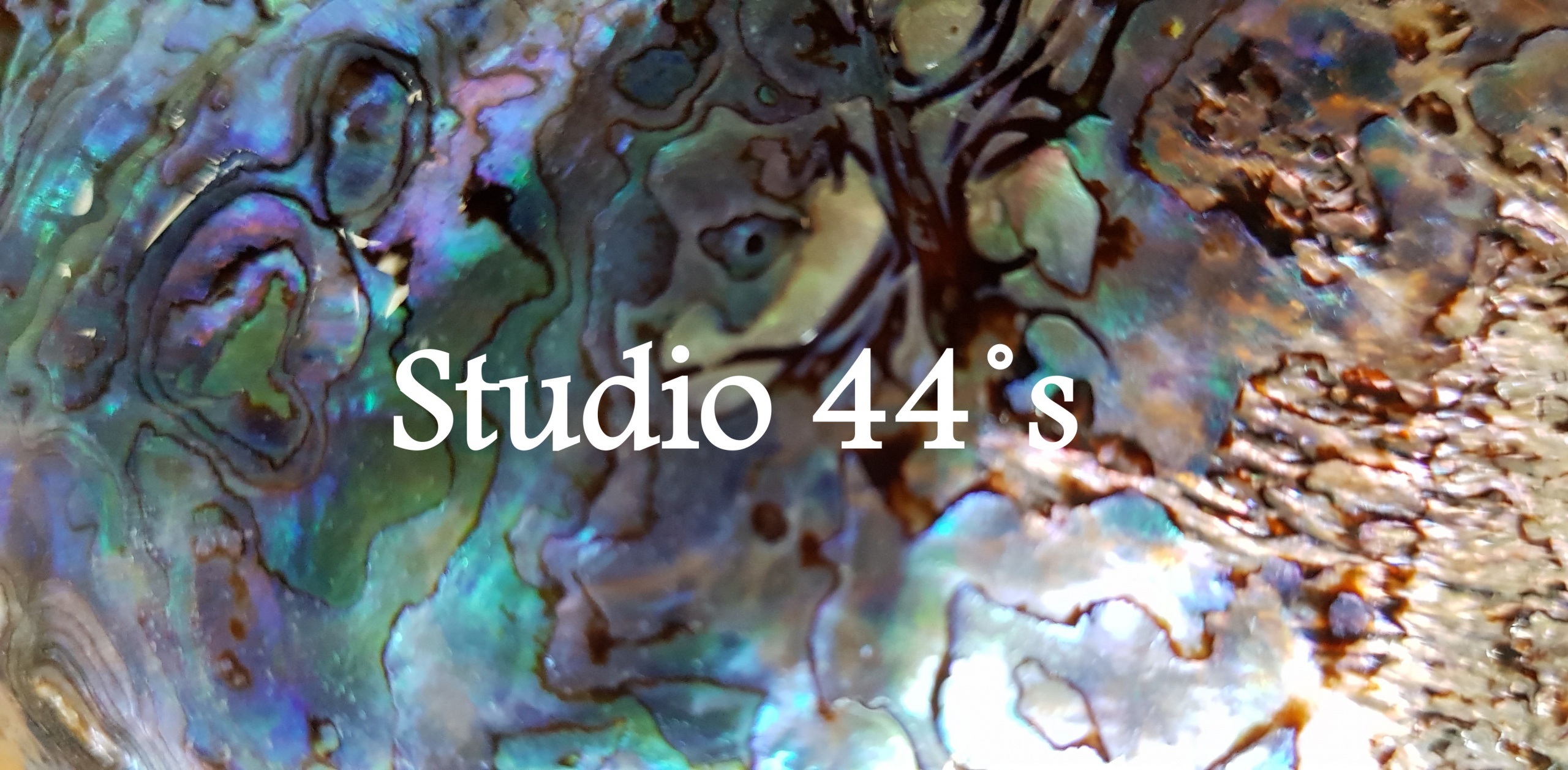 Studio 44 S